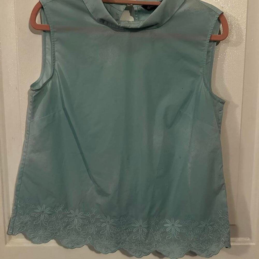 Brooks Brothers Blouse Womens 4 Aqua Blue Eyelet Floral Scalloped Hem Sleeveless